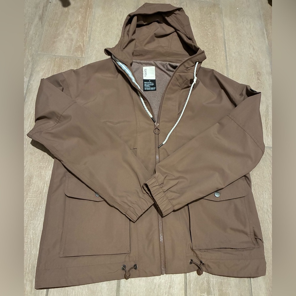 NWOT Vuori Elijo Rain Jacket - Picture 3 of 5